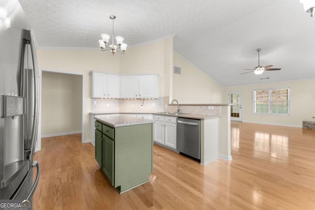 316 Lakeview Bend Circle, Jefferson, GA 30549