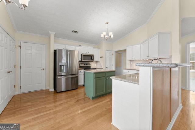 316 Lakeview Bend Circle, Jefferson, GA 30549