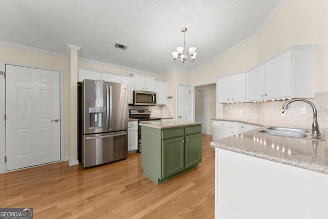 316 Lakeview Bend Circle, Jefferson, GA 30549