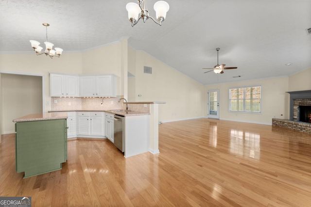 316 Lakeview Bend Circle, Jefferson, GA 30549
