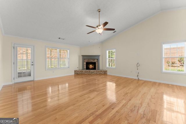 316 Lakeview Bend Circle, Jefferson, GA 30549
