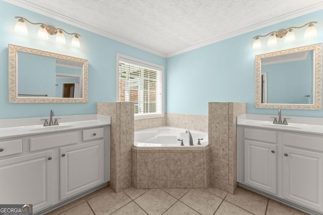 316 Lakeview Bend Circle, Jefferson, GA 30549