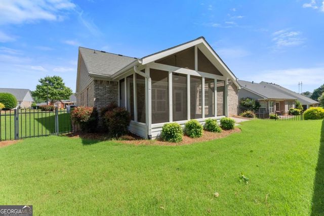 316 Lakeview Bend Circle, Jefferson, GA 30549