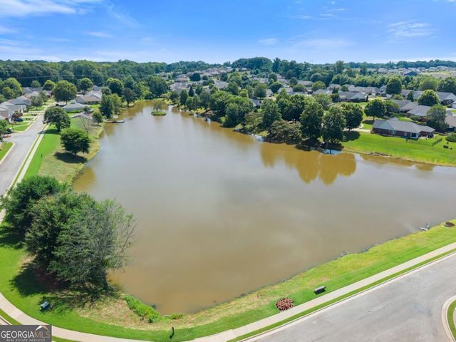 316 Lakeview Bend Circle, Jefferson, GA 30549