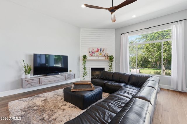 5400 S CROSSCREEK Drive, Chandler, AZ 85249