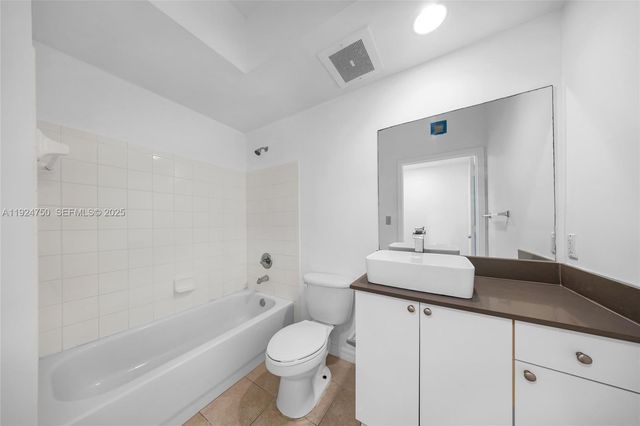 9172 Collins Ave 212, Surfside, FL 33154