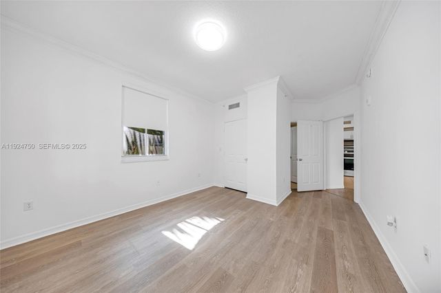 9172 Collins Ave 212, Surfside, FL 33154