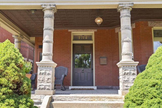 134 Buttles Avenue, Columbus, OH 43215