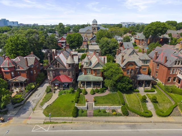 134 Buttles Avenue, Columbus, OH 43215