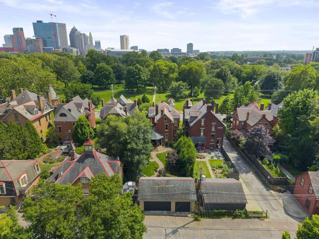 134 Buttles Avenue, Columbus, OH 43215
