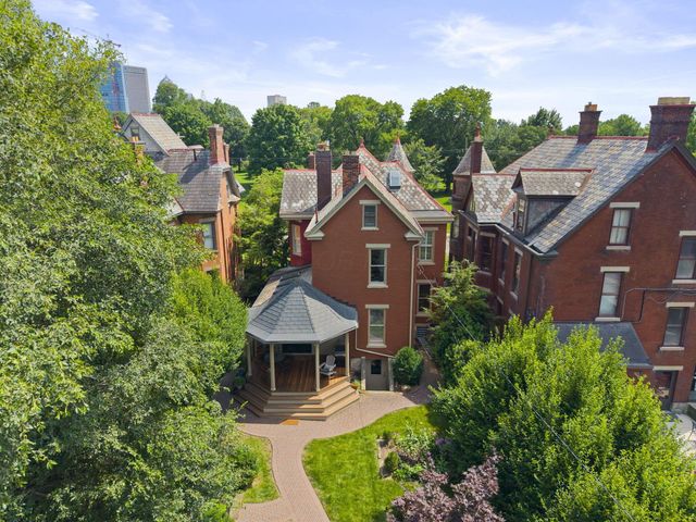 134 Buttles Avenue, Columbus, OH 43215