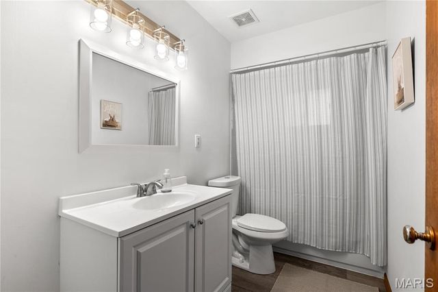 801 Elsworth Place, Ferguson, MO 63135