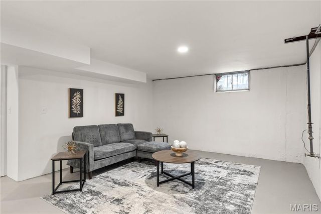 801 Elsworth Place, Ferguson, MO 63135