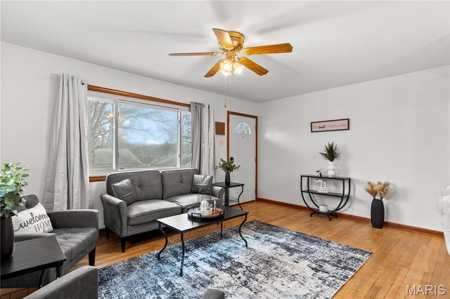 801 Elsworth Place, Ferguson, MO 63135