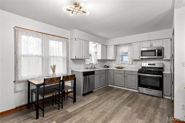 801 Elsworth Place, Ferguson, MO 63135