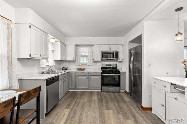 801 Elsworth Place, Ferguson, MO 63135