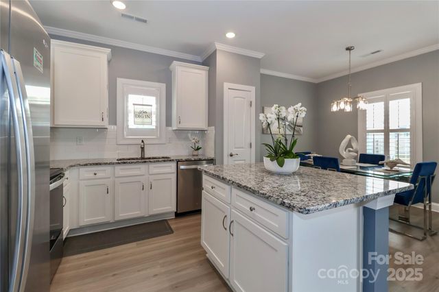 105 N Sina Street, Troutman, NC 28166