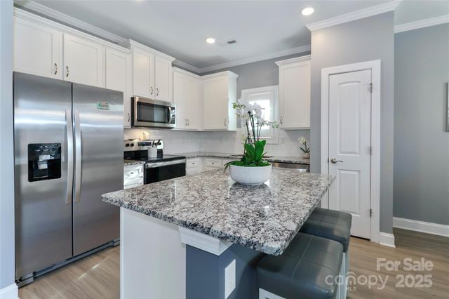 105 N Sina Street, Troutman, NC 28166