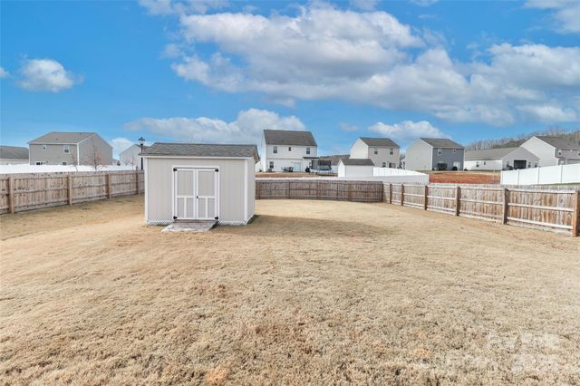 105 N Sina Street, Troutman, NC 28166