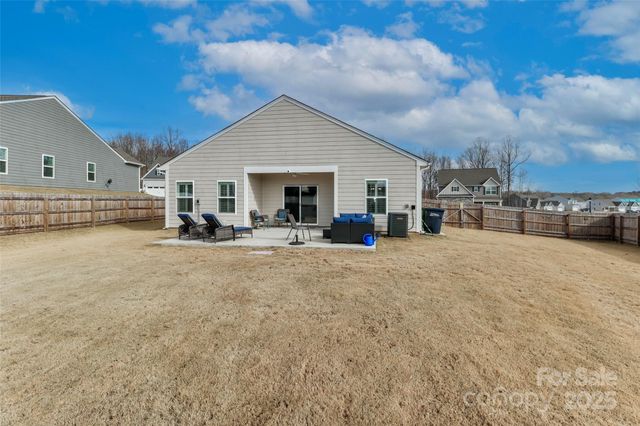 105 N Sina Street, Troutman, NC 28166