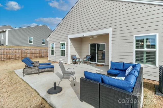 105 N Sina Street, Troutman, NC 28166