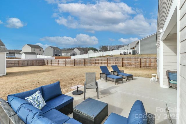 105 N Sina Street, Troutman, NC 28166