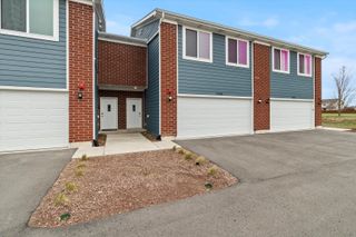 1038 Gillespie Lane 1038, Yorkville, IL 60560