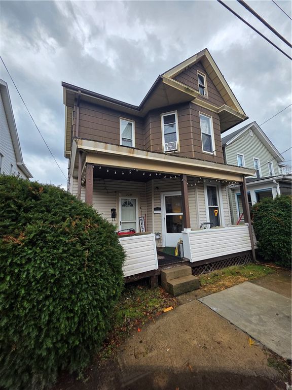 520 E 2nd Ave, Tarentum, PA 15084