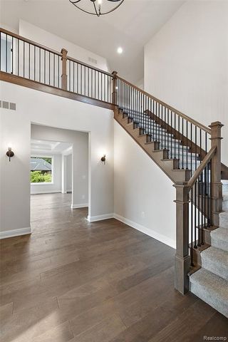 2166 Heidi Dr, Oxford, MI 48370