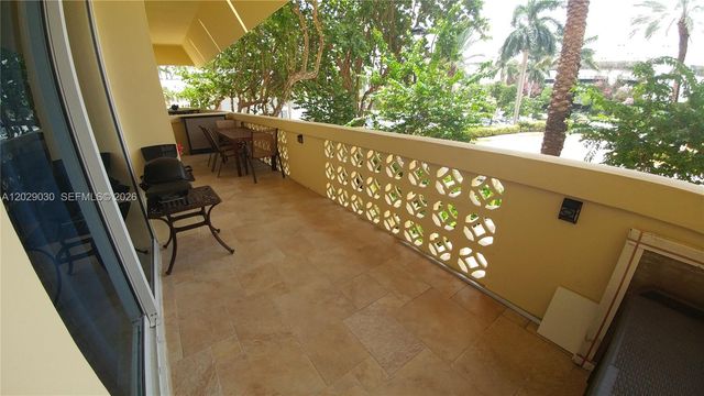 2501 S Ocean Dr L04, Hollywood, FL 33019