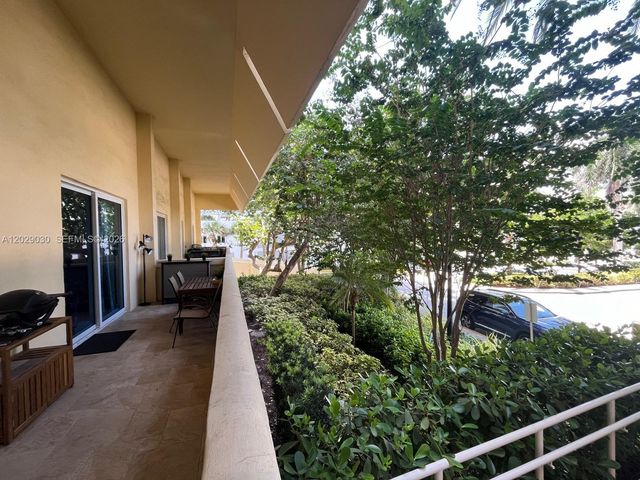 2501 S Ocean Dr L04, Hollywood, FL 33019