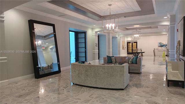 2501 S Ocean Dr L04, Hollywood, FL 33019