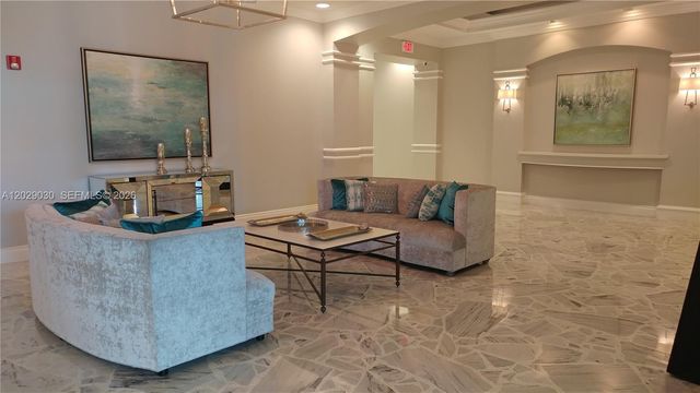 2501 S Ocean Dr L04, Hollywood, FL 33019