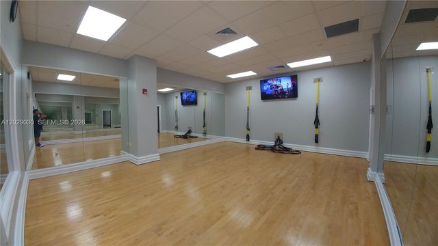 2501 S Ocean Dr L04, Hollywood, FL 33019