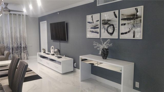 2501 S Ocean Dr L04, Hollywood, FL 33019