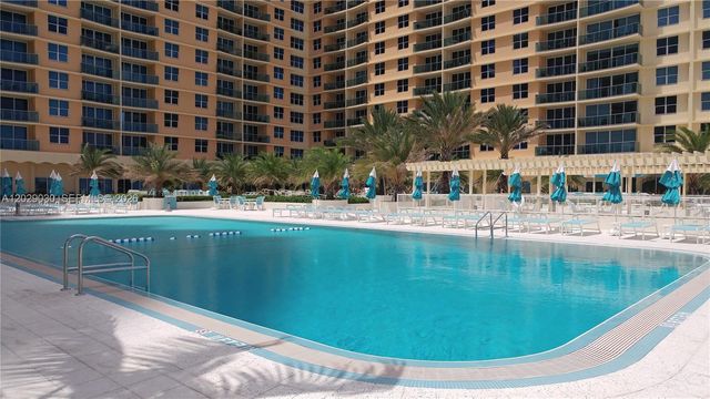 2501 S Ocean Dr L04, Hollywood, FL 33019