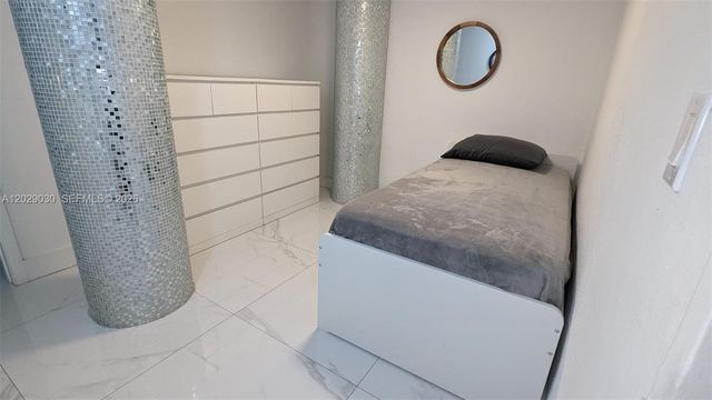 2501 S Ocean Dr L04, Hollywood, FL 33019