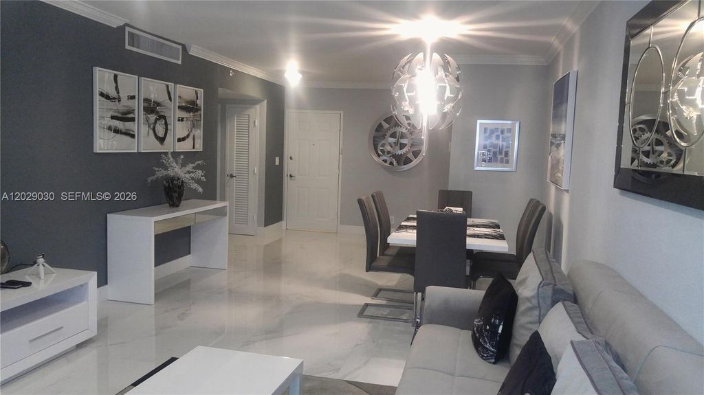 2501 S Ocean Dr L04, Hollywood, FL 33019