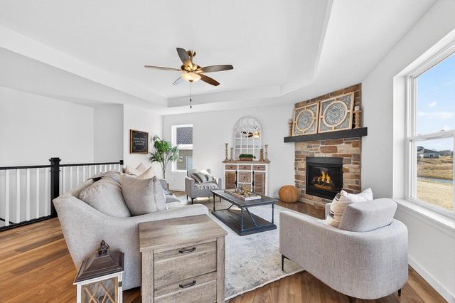 925 Cardinal LANE, Mukwonago, WI 53149