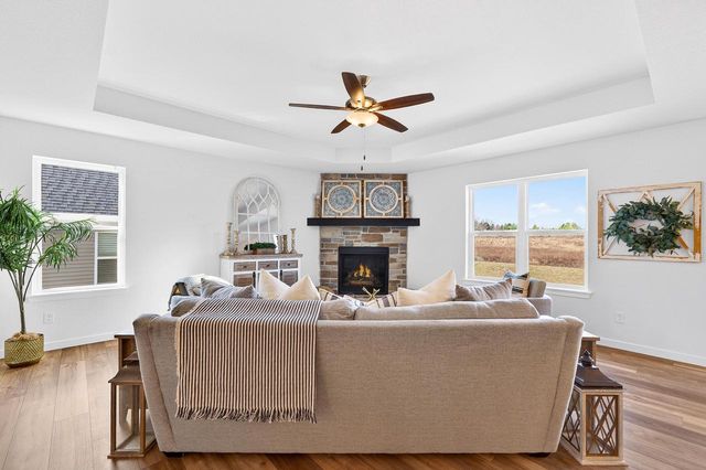 925 Cardinal LANE, Mukwonago, WI 53149