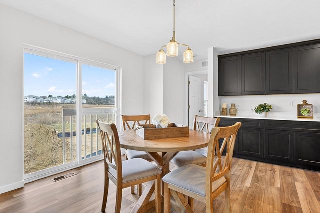 925 Cardinal LANE, Mukwonago, WI 53149