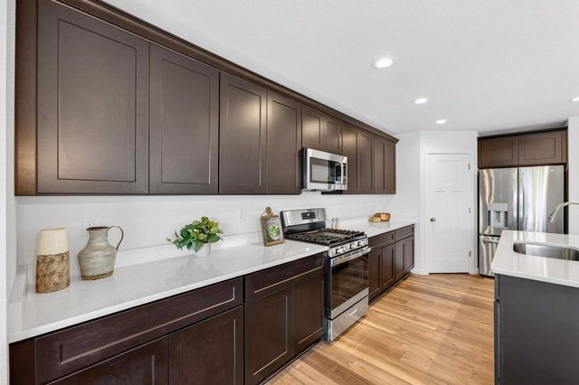 925 Cardinal LANE, Mukwonago, WI 53149