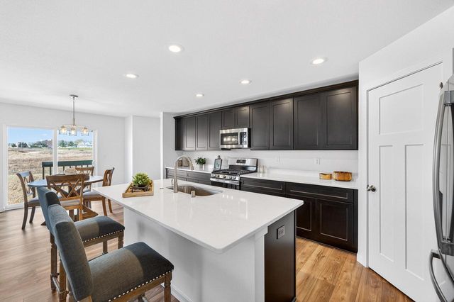 925 Cardinal LANE, Mukwonago, WI 53149