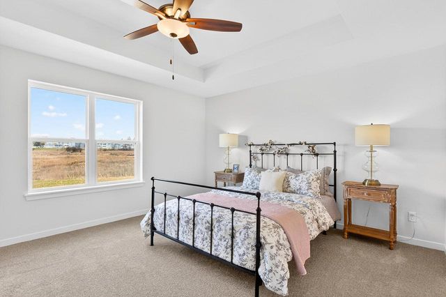 925 Cardinal LANE, Mukwonago, WI 53149