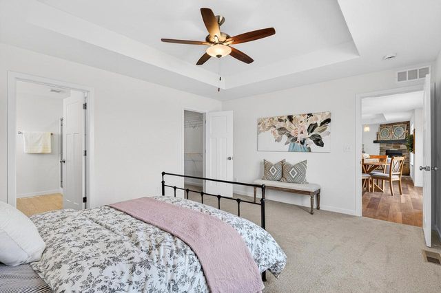 925 Cardinal LANE, Mukwonago, WI 53149