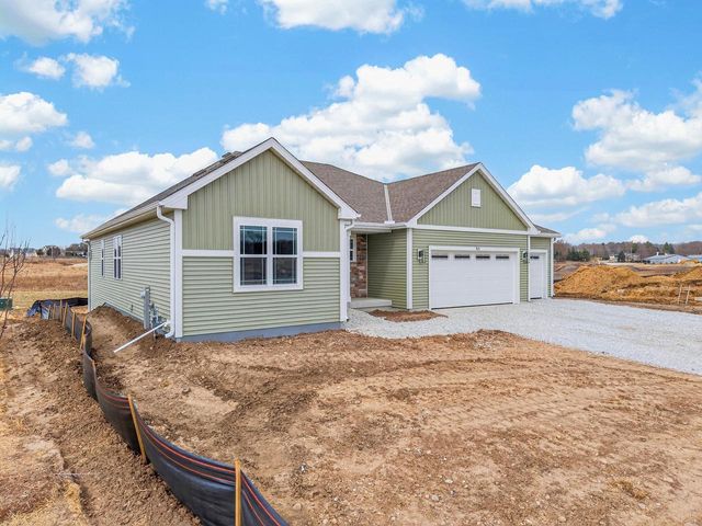 925 Cardinal LANE, Mukwonago, WI 53149