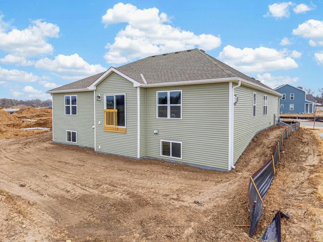 925 Cardinal LANE, Mukwonago, WI 53149