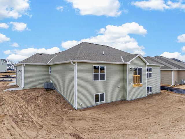 925 Cardinal LANE, Mukwonago, WI 53149