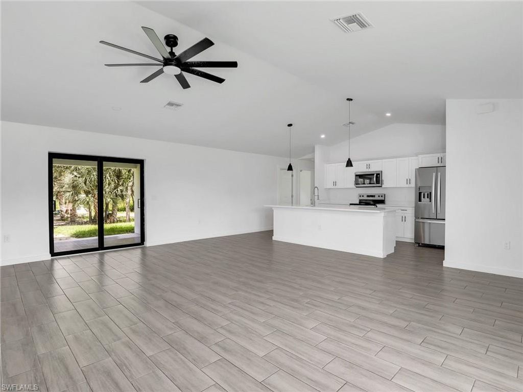 442 Windermere DR, LEHIGH ACRES, FL 33972 — photo 2