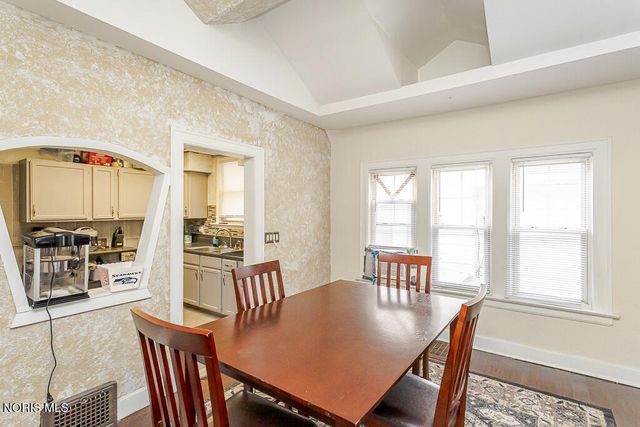 4151 Jackman Road, Toledo, OH 43612